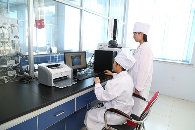 用美國安捷倫氣相色譜儀檢測人參低農(nóng)殘